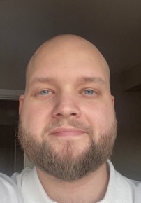 Porträtt på Adam Larsson